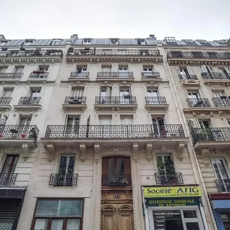 Tiny Boutique In 11 Apartment *