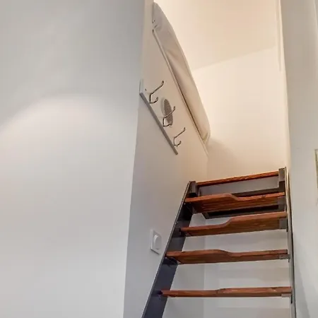 Tiny Boutique In 11 Apartment Paris